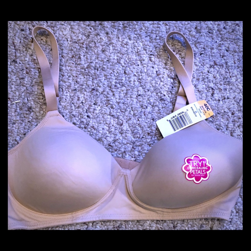 Hanes Concealing Petals Bra 40C - NWT